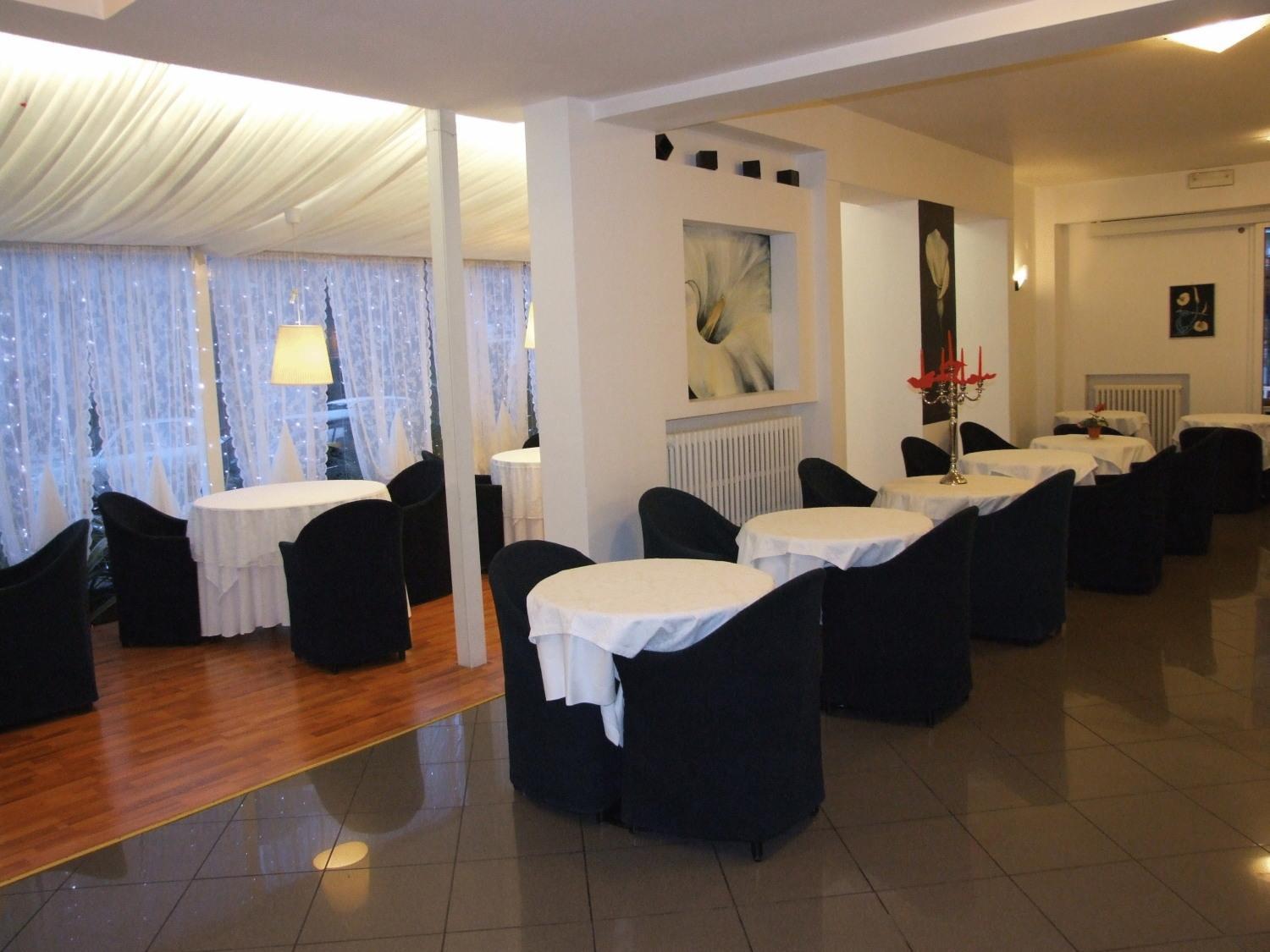 פסארו Hotel Mediterraneo מראה חיצוני תמונה