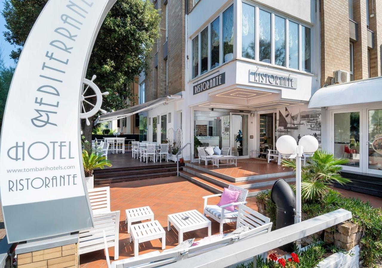 פסארו Hotel Mediterraneo מראה חיצוני תמונה